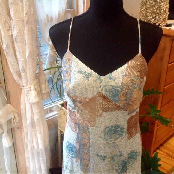 Dress - Picture 2 of 8